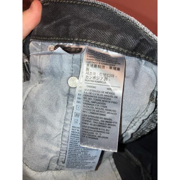 Levi's black 501 distressed jean shorts size 28 - Picture 8 of 9